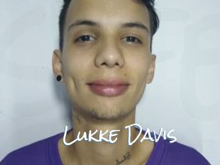 Lukke_Davis