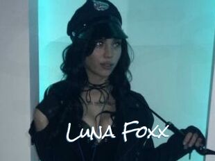 Luna_Foxx