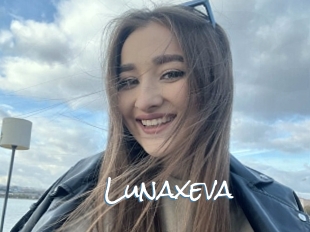 Lunaxeva