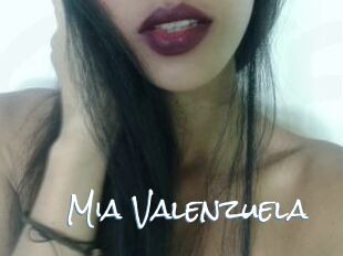 Mia_Valenzuela