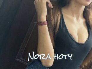 Nora_hoty