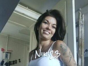 Niki23