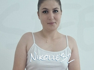 Nikolle32